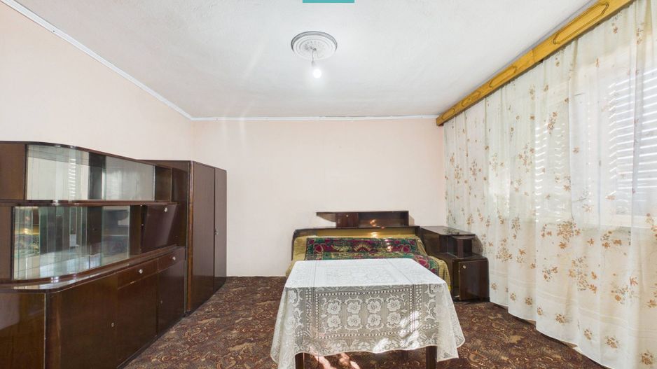 Casă cu 5 camere, în orașul Sebiș, Arad - Poză 9