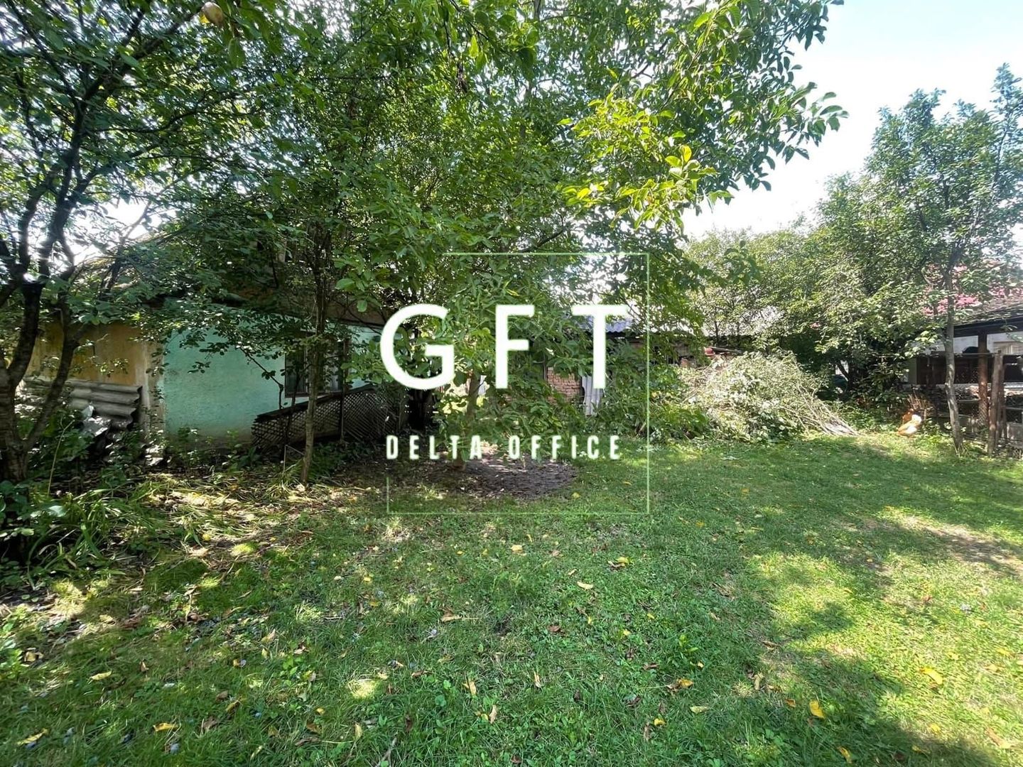 Casa de vânzare + teren intravilan, zona semicentrala - Poză 2