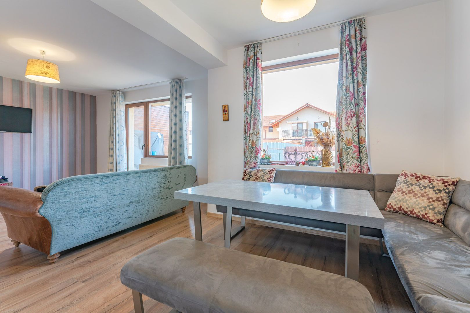 Casa insiruita compusa din 4 camere in Sanpetru - Poză 8