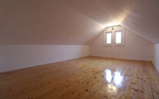 Casa individuala, zona Brytim, 4 camere + 2 bai, centrala proprie. - Poză 29