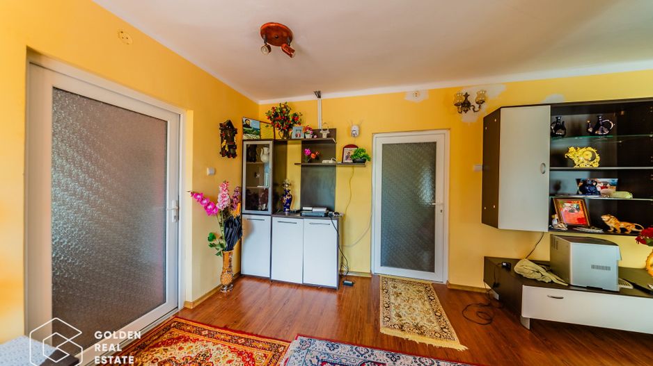 Casa situata in comuna Seitin, la cheie - Poză 19