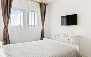 PORUMBESCU RESIDENCE OTOPENI | Villas with photovoltaic panels and heating pump - Poză 31