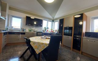 Vila cu 9 camere in zona SpitaluluiJudetean - Poză 20