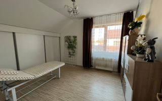 Vila 7 incaperi + 3 Anexe | 1800mp Teren | La Intrare in Dumbravita - Poză 5