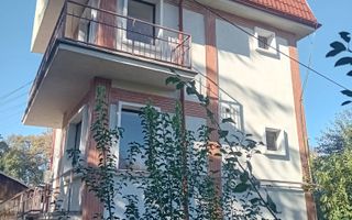 De vânzare – Casă D+P+2E+M în zona ultracentrală ideala pentru afacerea ta! - Poză 1