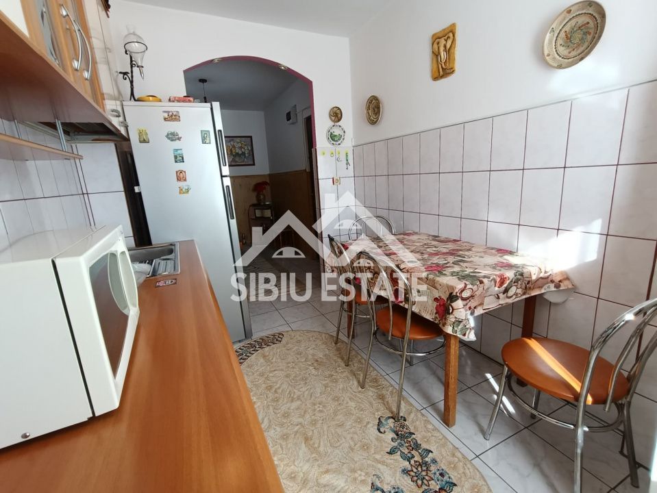 Apartament de vanzare cu 3 camere, decomandat - Valea Aurie - Poză 11
