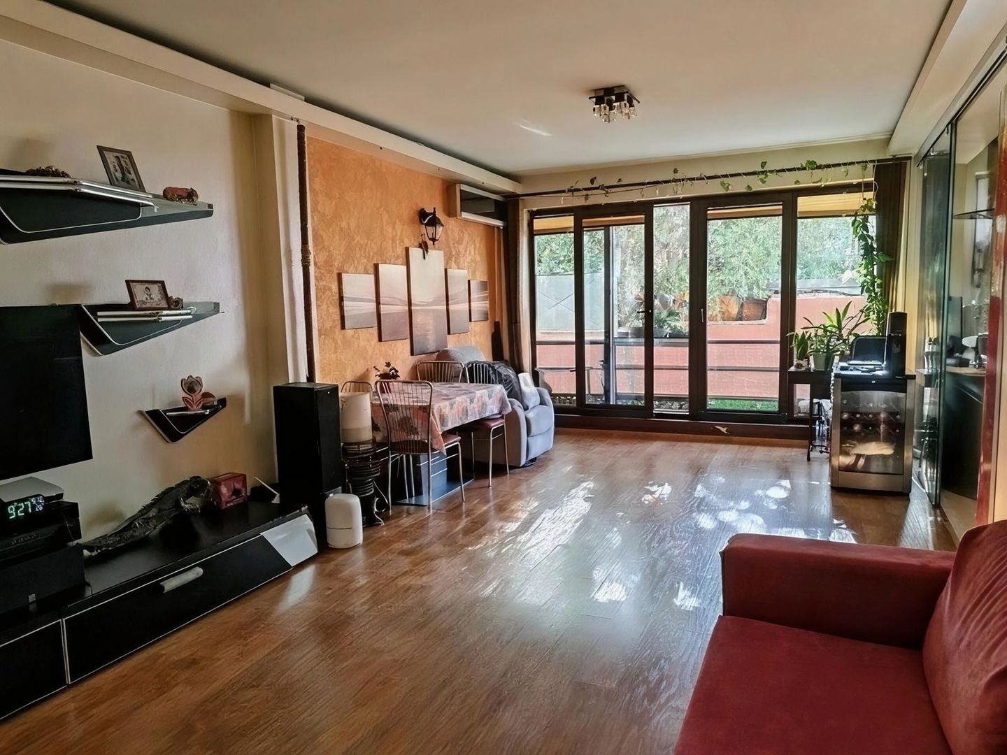 Apartament 3 camere ,grădină, foișor, loc de joacă, parcare,boxa - Poză 7