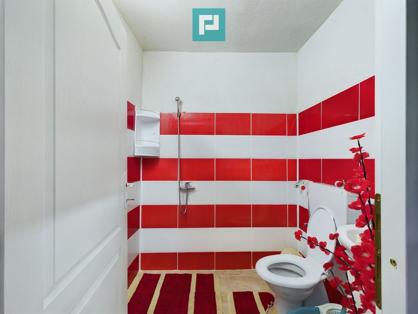 Apartament la casă cu 2 camere zona Boul Roșu - Poză 7