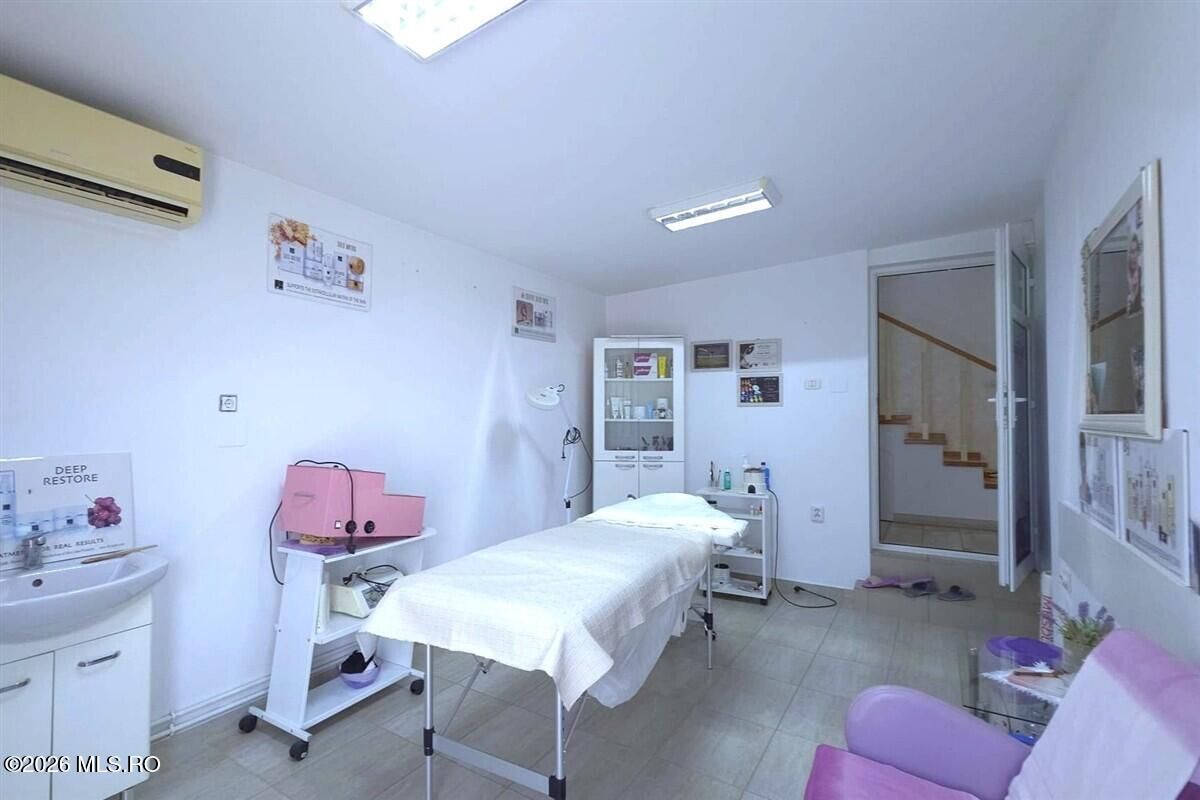 Techirghiol - Centru, casa tip duplex P+M, lot 293 mp si 154 mp utili! - Poză 32