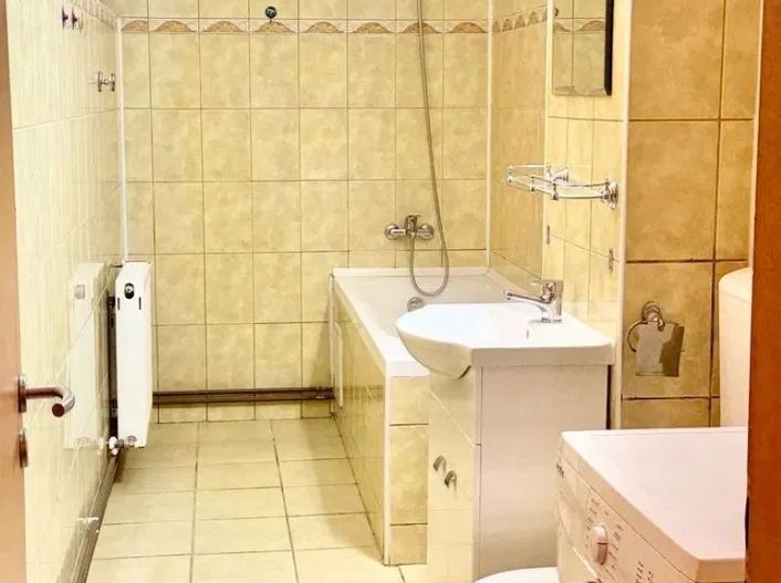 Apartament cu un dormitor, S. totala 56 m2 Et 1 Str Intrarea Siretului - Poză 4