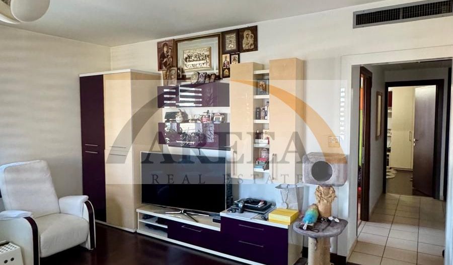 De vanzare - 3 camere decomandat etaj 4 - Splaiul Unirii - Poză 2