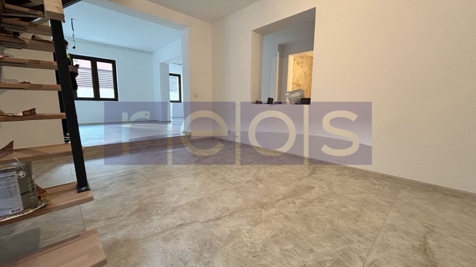 VANZARE VILA 7 CAMERE P+M | ZONA HERASTRAU - Poză 1