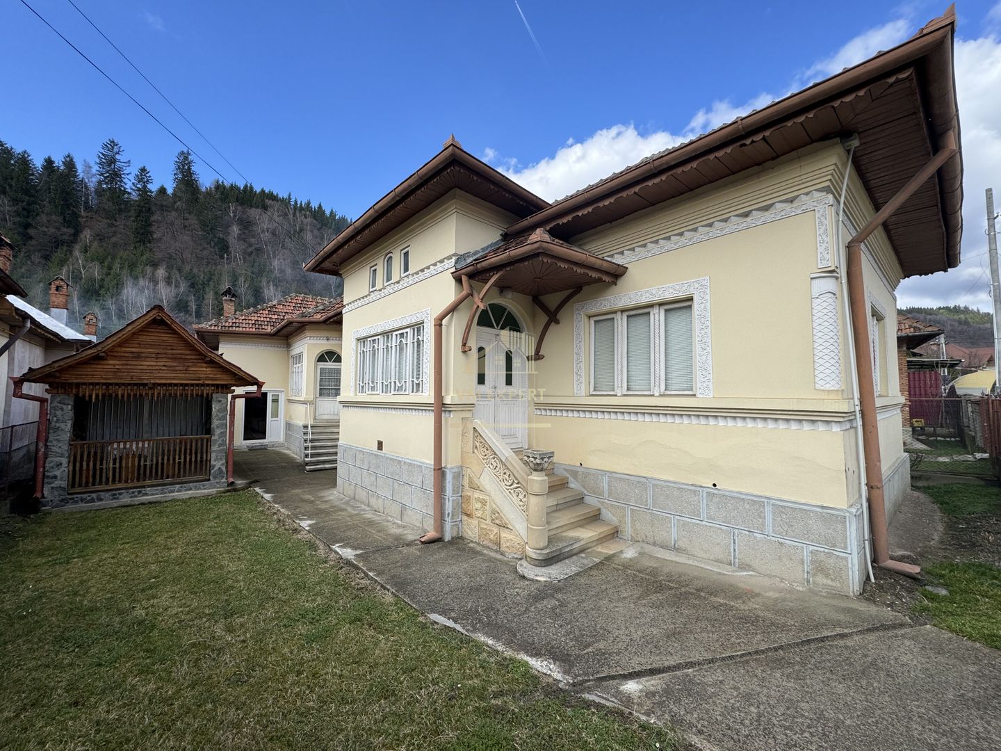 CASA 5 CAMERE CU TEREN 800MP, LERESTI ARGES COMISION 0 CUMPARATOR - Poză 1