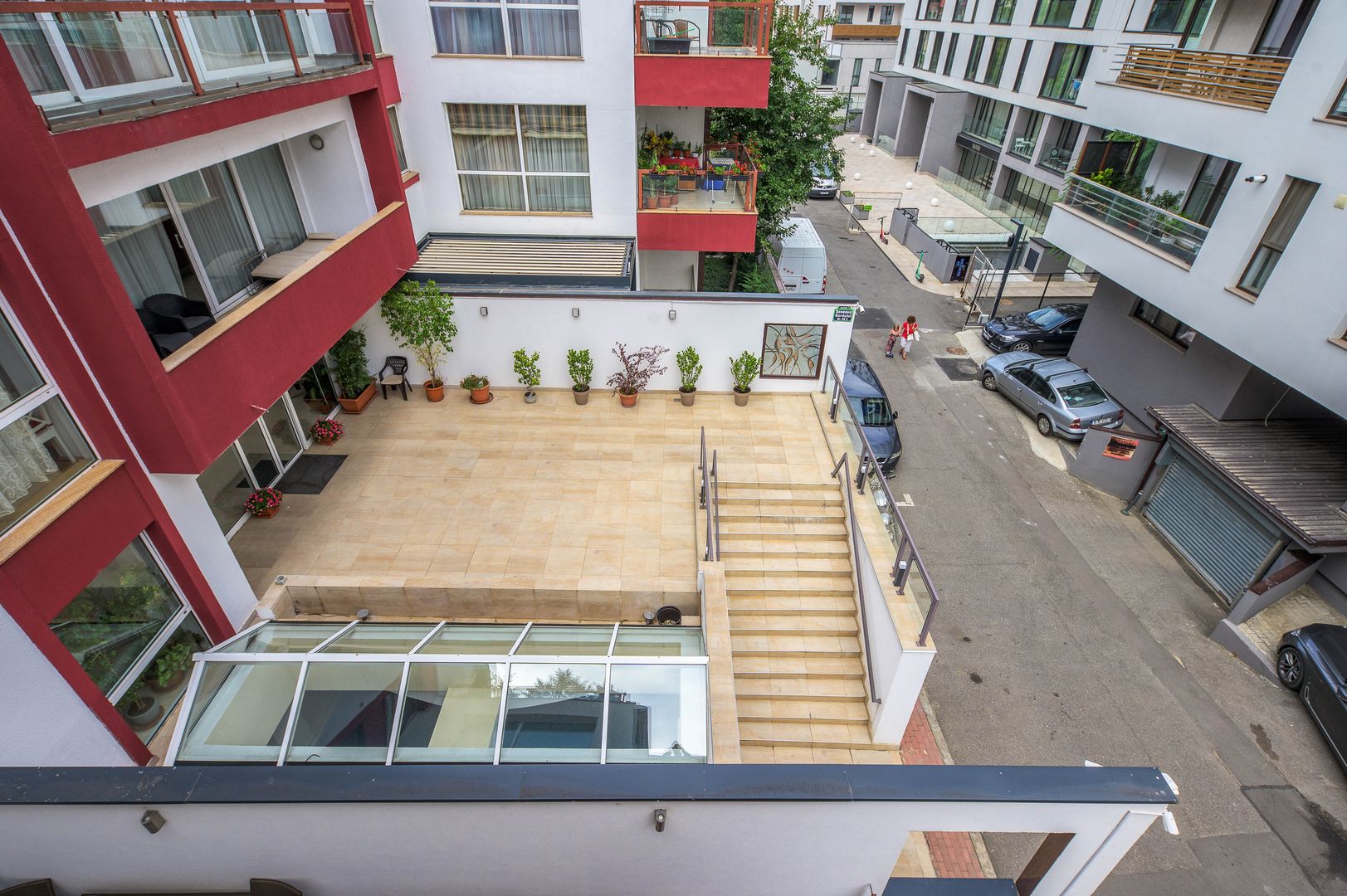 4 camere| semineu| piscina interioara | sauna | sala de sport| parcare - Poză 35