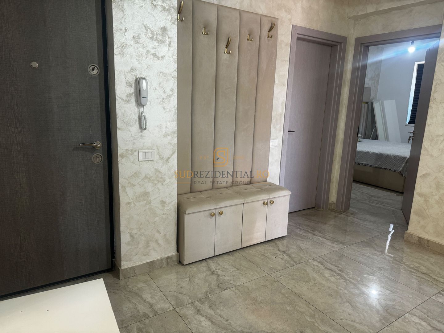 APARTAMENT PREMIUM 3 CAMERE | 74 MP | CURTE PROPRIE 61 MP | MOBILAT - Poză 35