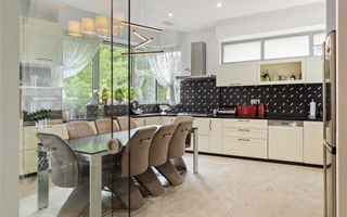 Vila exclusivista cu piscina, sauna si crama, 479.27 mp, langa padure - Poză 5