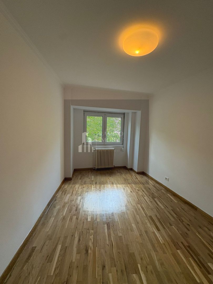 4 camere  etaj 1 /450 m METROU UNIRII - Poză 17
