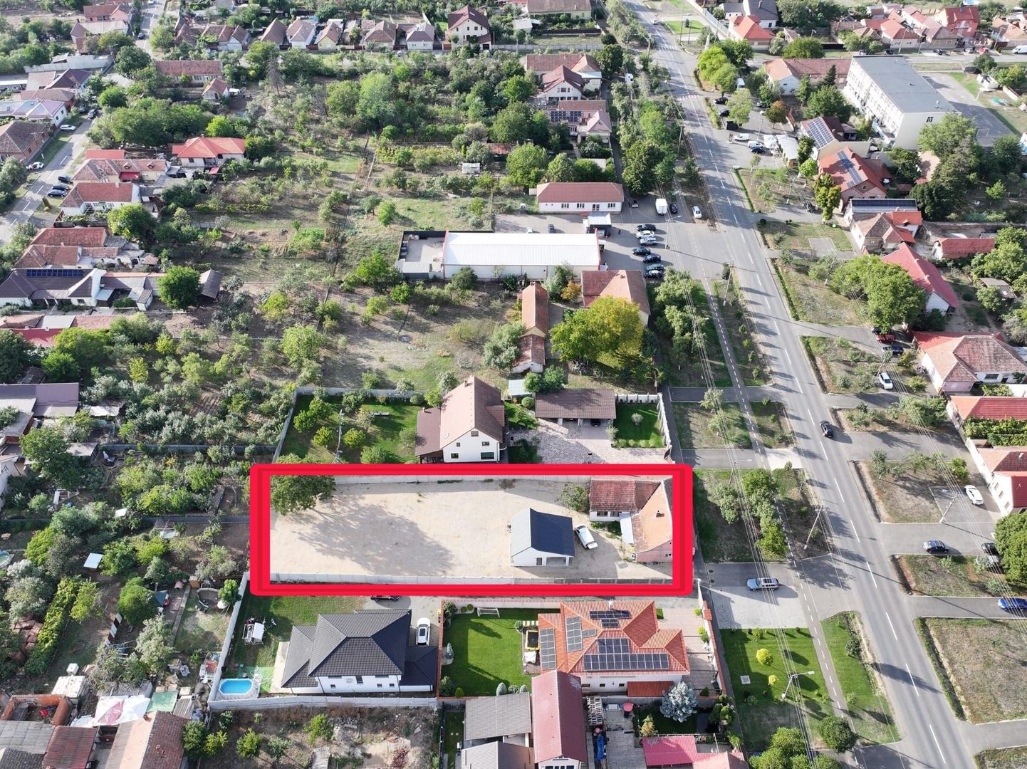 Teren 900 mp cu cladire de birouri pt depozit, parc auto,  centru logistic, etc - Poză 2