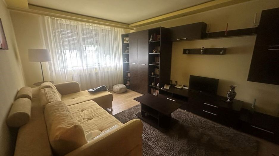 Apartament 3 camere zona - metrou 1 Decembrie 1918 - Poză 1