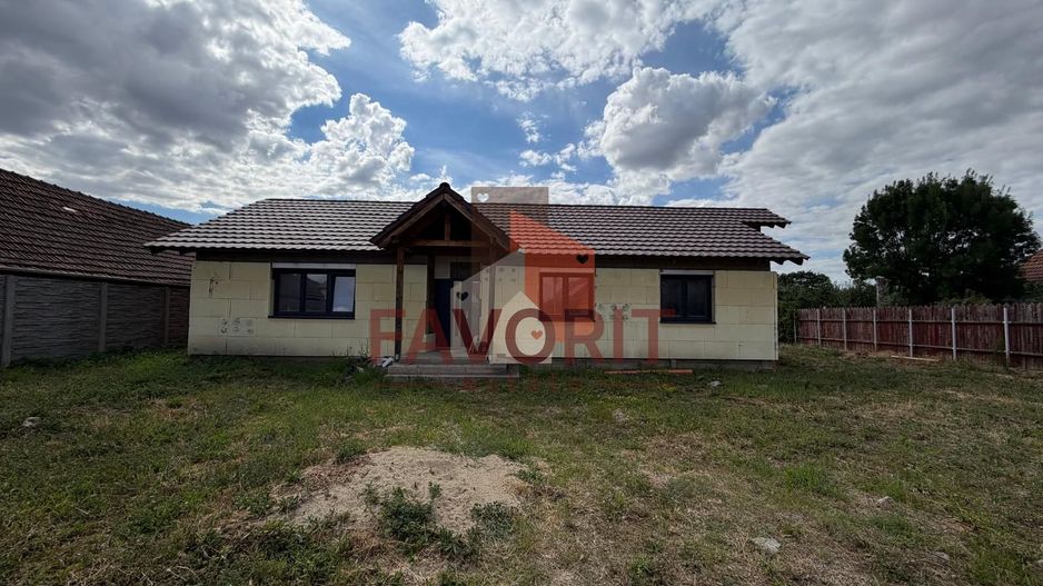Individuala | 4 camere | 860 mp teren | Pozitie excelenta | Asfalt | - Poză 1