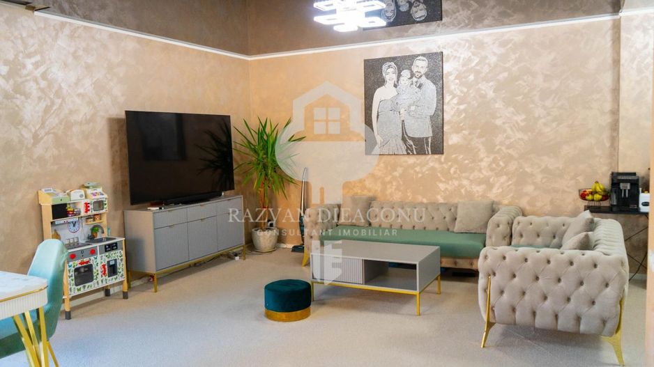 Casa de vanzare - Poză 1