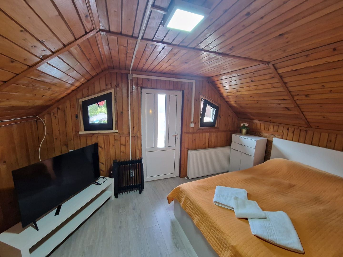 Pensiune la Cheia, moderna, functionala in totalitate, vedere mirifica (chirie) - Poză 19