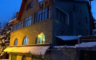 Vila Predeal 500 mp de renovat potential 6 apartamente 3 garaje - Poză 13