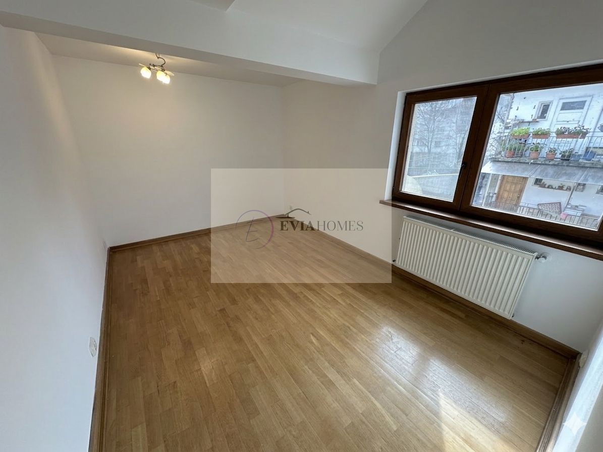4 camere/ 2 bai / 119 mp/ parcare in curte / zona strazii Bucuresti - Poză 7