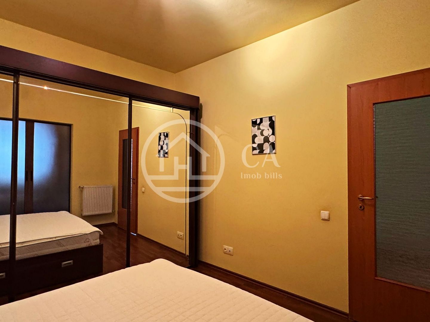 Apartament de închiriat cu 2 camere în Cartierul Soarelui, Bihor - Poză 2