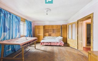 Casă P+M cu grădină generoasă în Ineu - Poză 19