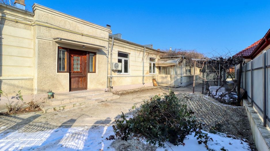 Centru- Casă boierească individuală- 5 camere si  451 mp teren - Poză 30