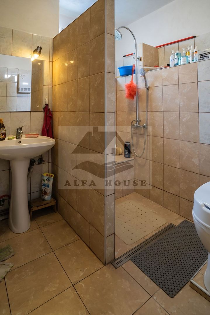 Casa individuala Sacele, 250 mp + 40 mp garaj + 556 mp curte - Poză 18