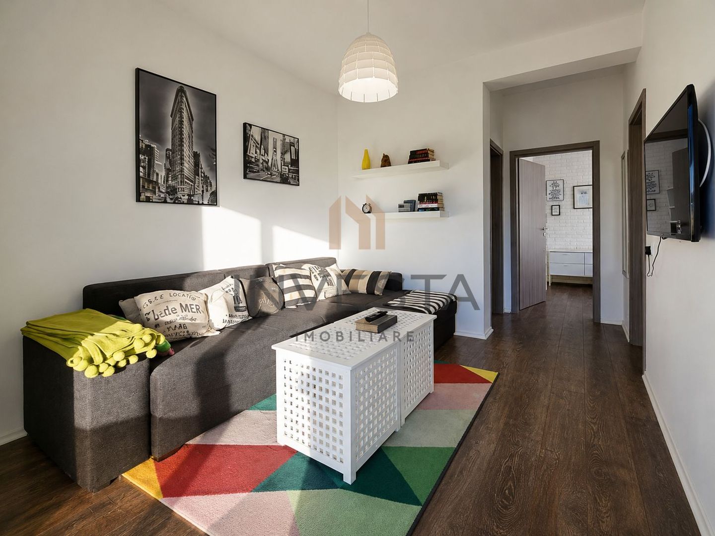 Apartament cu 3 camere si 2 parcari de inchiriat in zona Europa - Poză 2
