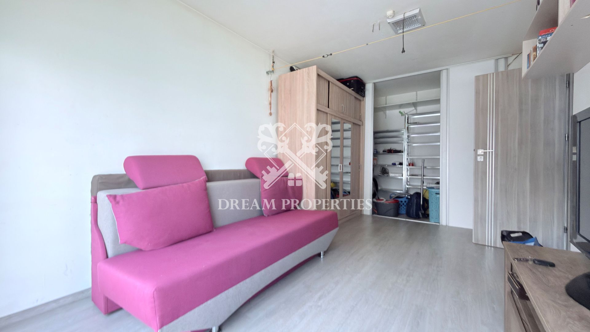 Casa de inchiriat, 4 camere, 3 bai, curte 250 mp, Apahida - Poză 8