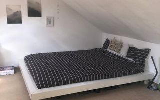 Apartament la mansardă, cu scară interioară. - Poză 7