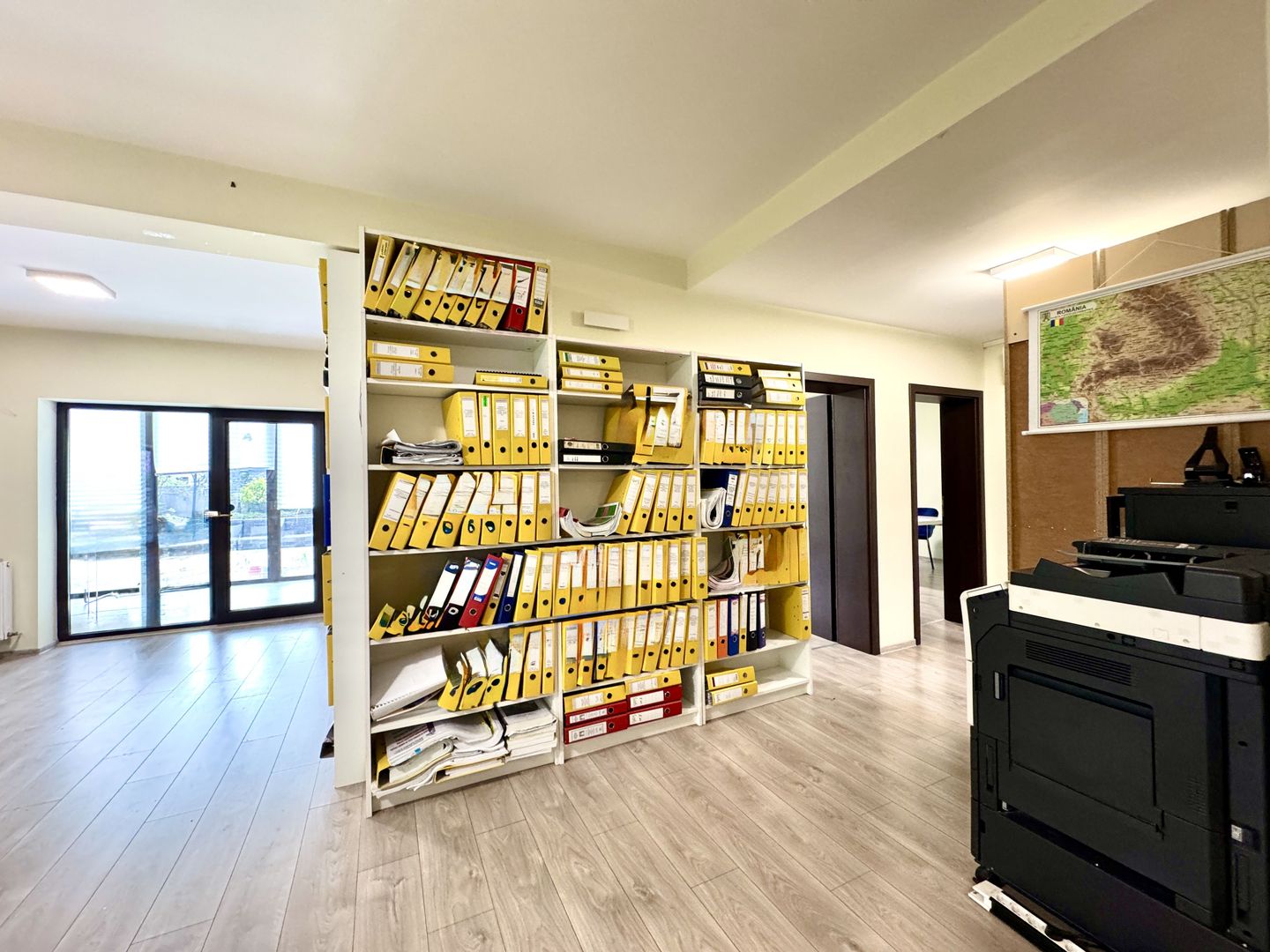 Spațiu de birou complet echipat – 115 mp, 3 birouri, 3 grupuri sanitar - Poză 23