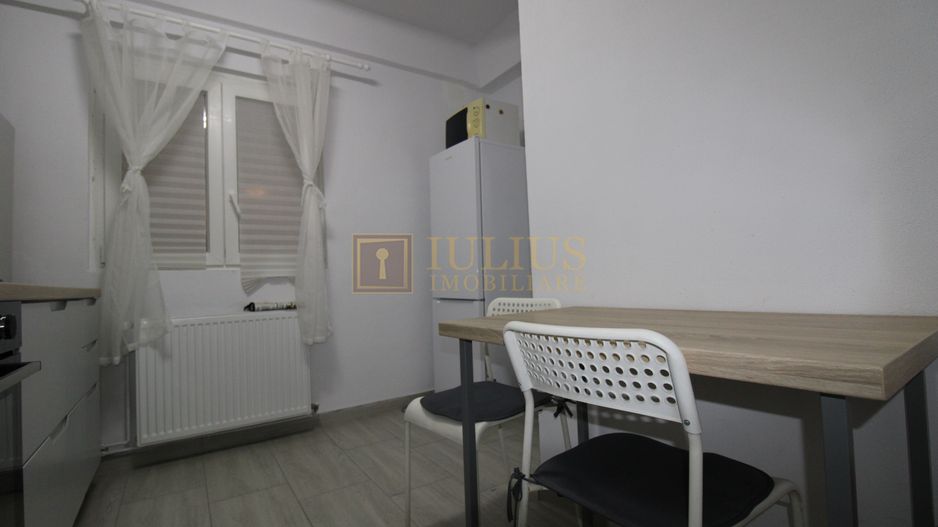 3 camere decomandate, balcon generos de 17 mp, bloc modernizat-Gh Lazăr - Poză 16