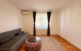 Apartament cu 2 camere, etaj intermediar, Centru, pe strada Traian! - Poză 2