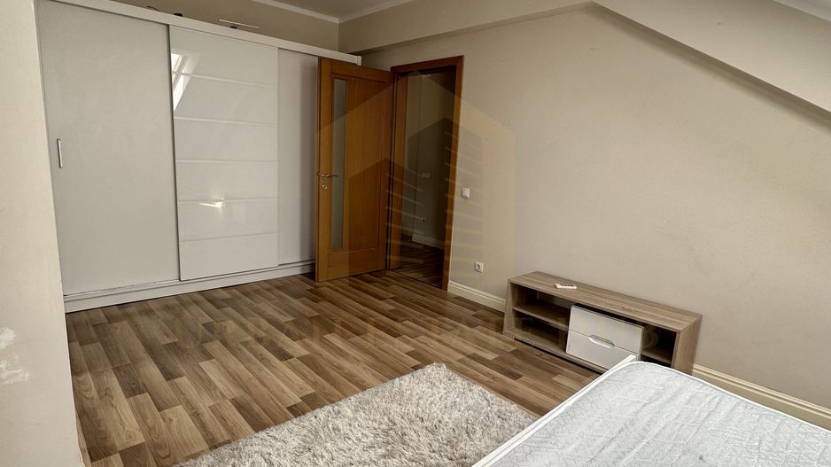 Vanzare apartament 4 camere, zona Grand Hotel Italia - Poză 5