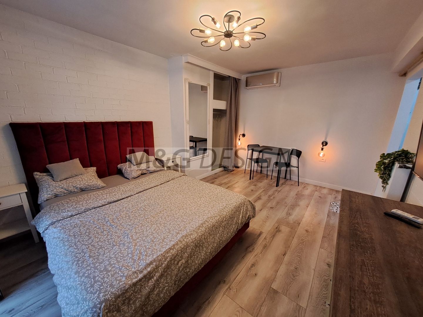 Apart LUX central -Balcescu  etaj 1 - Poză 1