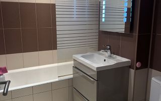 Apartament 3 camere decomandat cu 2 băi, beci și loc de parcare - Poză 8