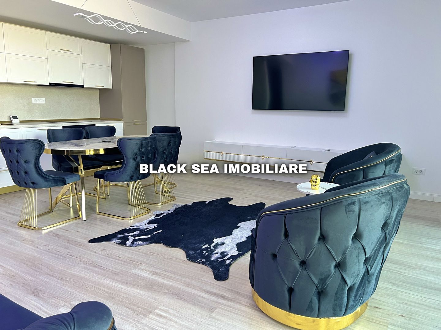 Apartament 3 camere de vanzare - Frontal Mare - Ocazie - Poză 2