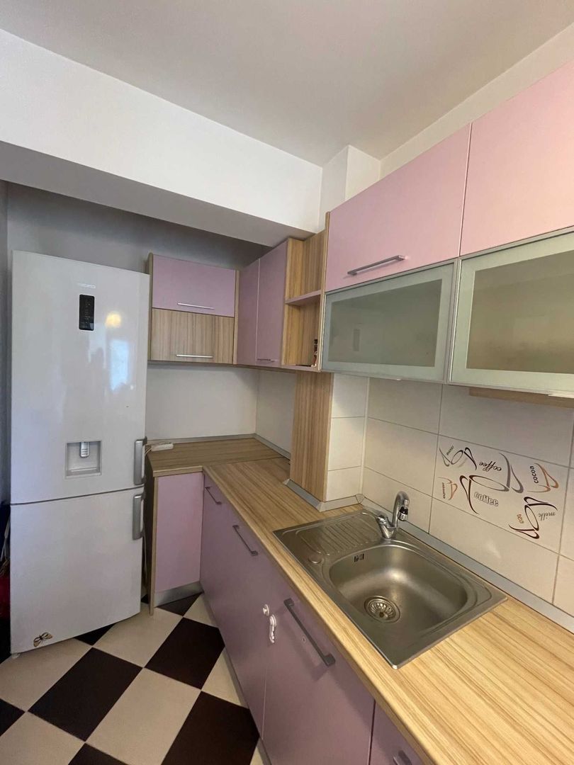 Închiriez apartament 2 camere, Mihai Bravu, centrală proprie - Poză 4