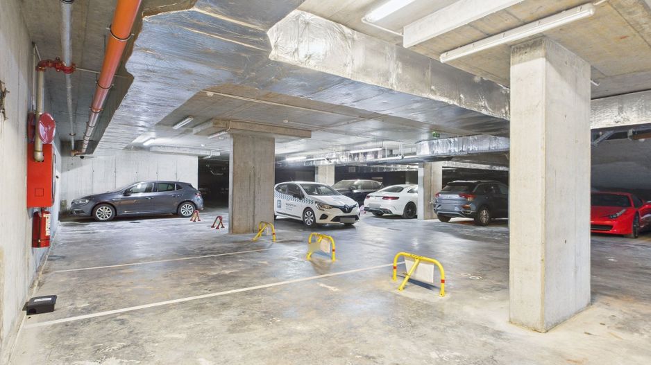 Locuri de parcare subterane –Complexul Studențesc - Poză 1