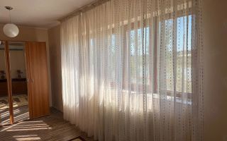 Casă spațioasă pe malul lacului Ezăreni, zona Valea Adâncă, Iași – de închiriat - Poză 5