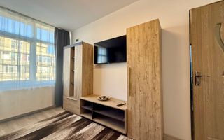 Garsoniera decomandata, etaj intermediar - Zona Tractorul, Coresi - Poză 3