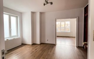 Casa - spatiu birouri, 2 corpuri de cladire - Sibiu - central - Poză 1