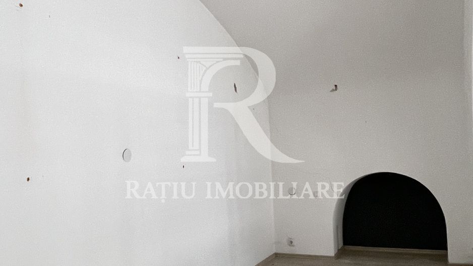 Spațiu comercial de inchiriat | Locație ultracentrală | Oradea - Poză 13