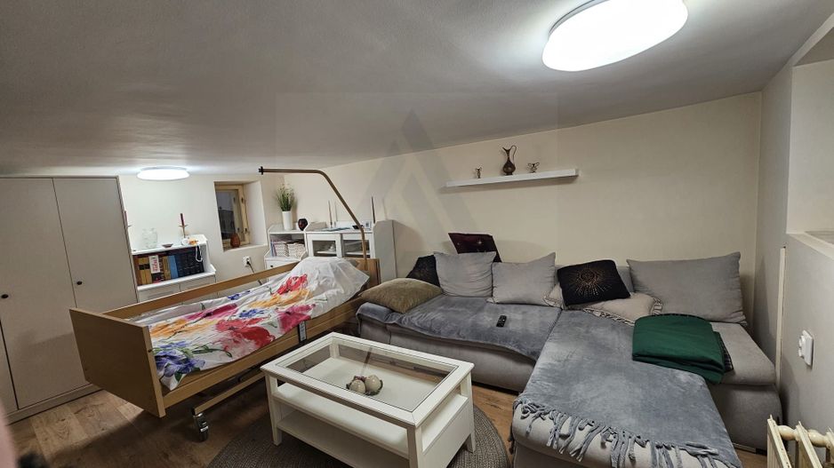 Casa 5 camere 3 bai garaj inchis si teren 700 mp utili in Lazaret - Poză 4