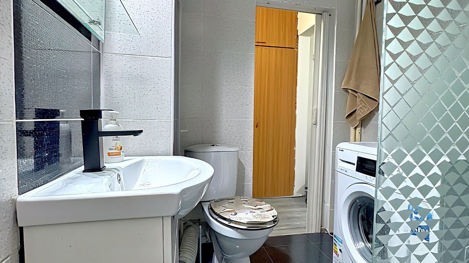 Titan - Costin Georgian Metrou 3 minute Garsoniera Comision 0 - Poză 7